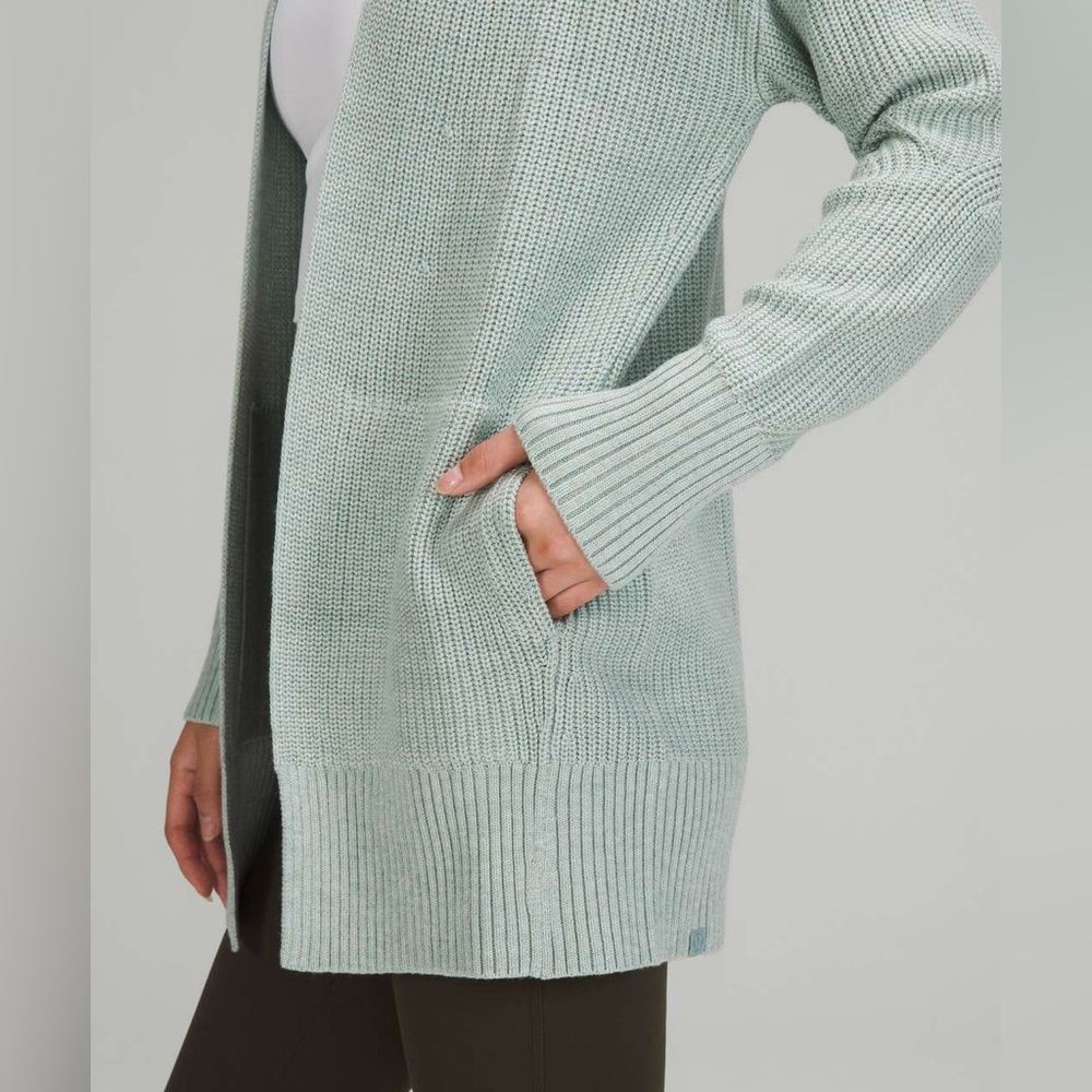 SOLD Lululemon Cashlu Sweater Wrap in Heathered Silver Blue Size M/L - Picture 3 of 8